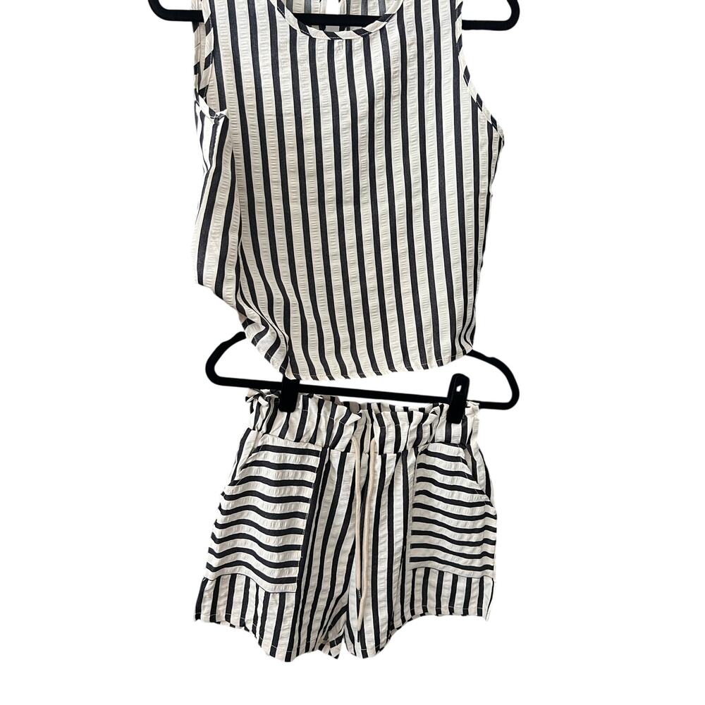 NWOT Size M SHEIN Striped Tank and Shorts Set - 2 Pc Textured Lounge Outfit - Picture 2 of 7